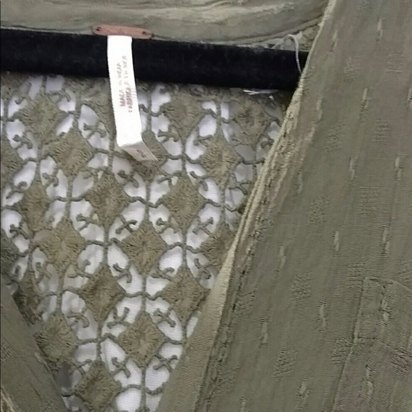 Free people OLIVE GREEN NWOT button up blouse - Picture 2 of 3